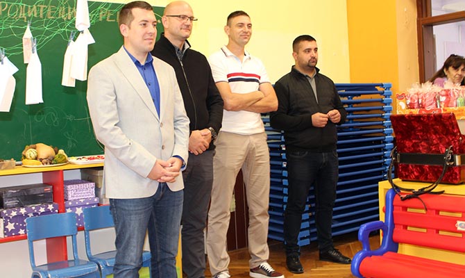 Az óvodákban járt a szenttamási polgármester